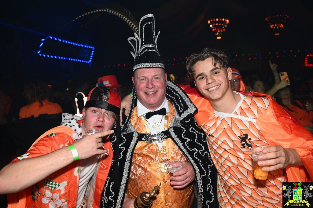 ../Images/Kick off 2025 215.jpg